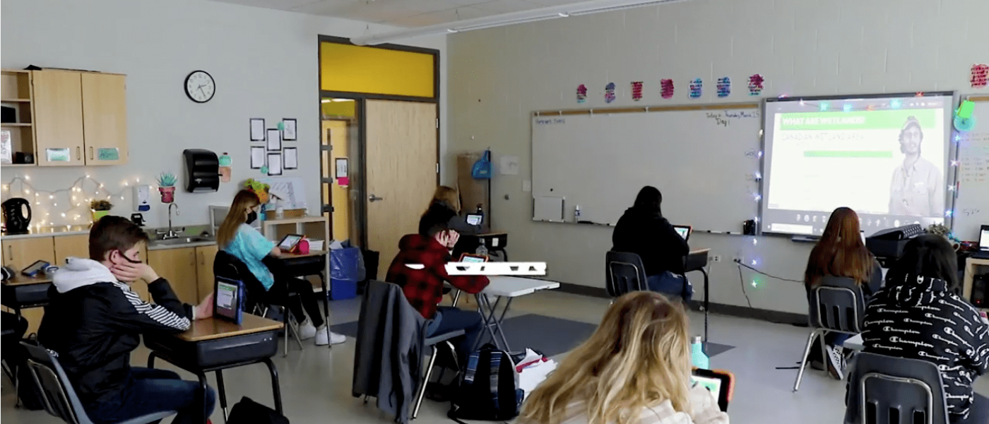 «Bon après-midi, Tout ce que je peux dire, c'est WOW! Chaque enseignant a été très impressionné. Il est si difficile de garder les jeunes engagés virtuellement, mais votre présentateur a réussi à le faire. Les élèves étaient captivés. Les élèves étaient ravis de partager leurs nouvelles connaissances avec moi. Merci beaucoup.»