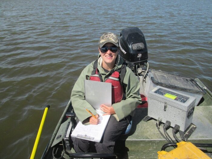 Paige Kowal, biologiste à l’Institut de recherche sur les terres humides et la sauvagine de CIC.