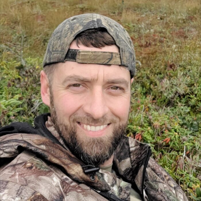 Luke Parsons est un bénévole du CIC au sein du comité de Labrador West. 