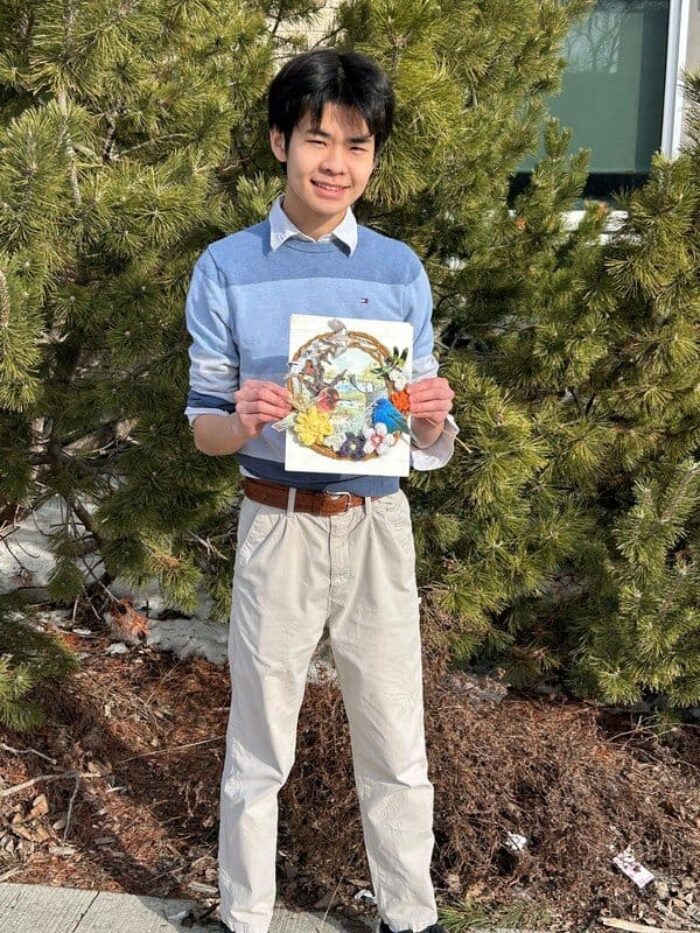 Jose Zhen Cheung, du CEMH Fort Richmond Collegiate, vainqueur du volet artistique du concours.